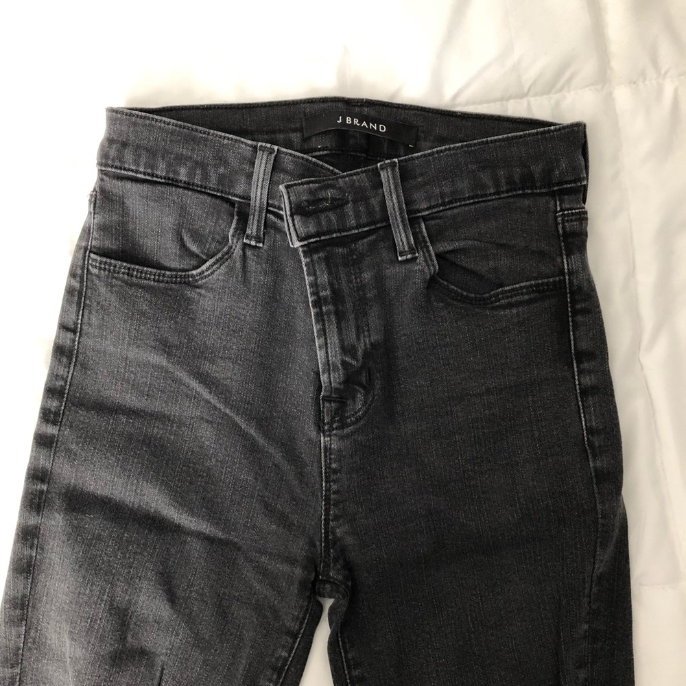 High Rise Distressed Ripped Skinny Jeans - Picture 2 of 8